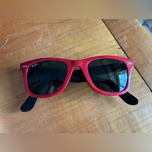 Ray-Ban Wayfarer Red Sunglasses